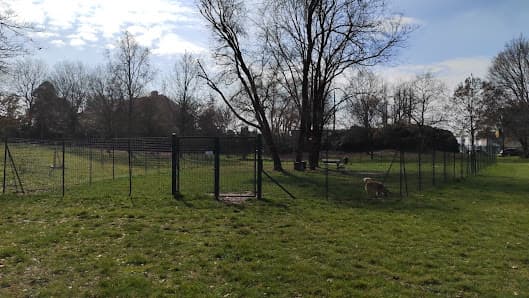 Area sgambamento cani - Giardino Andrea Pazienza